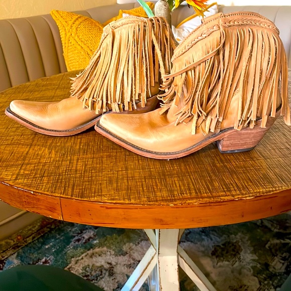 Soft Leather Fringe Booties size 7.5 - Picture 1 of 7